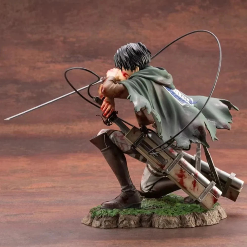 Figura 18CM Levi Ackerman TOP Attack On Titan